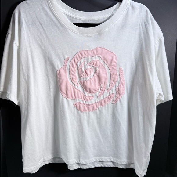 Vinyl Icons Tops - White and Pink Rose Embroidered Women's T-shirt Top